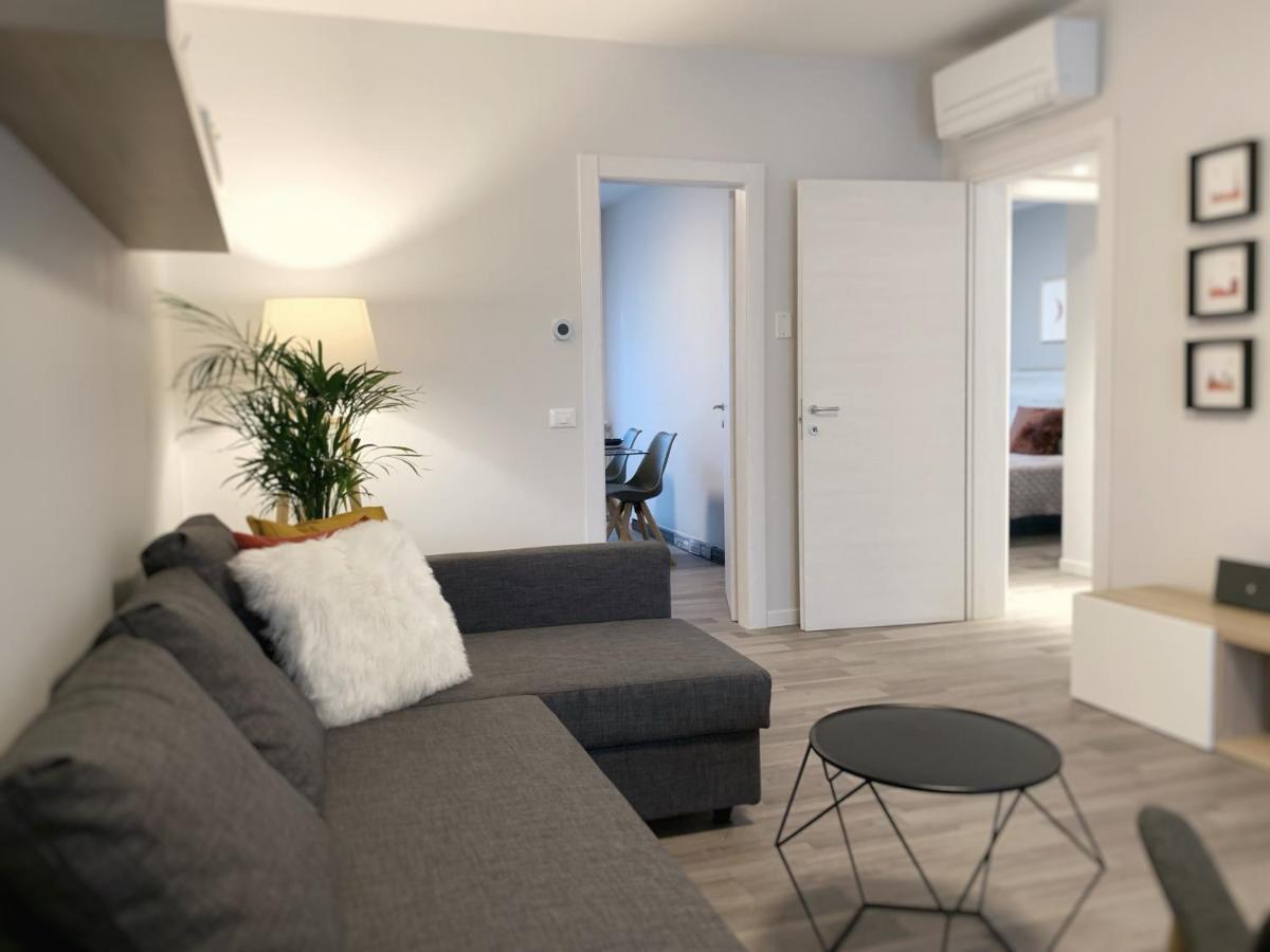Appartamento Casa Emilia 西尔米奥奈 外观 照片